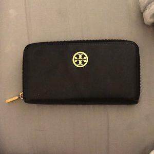 Tory Burch wallet